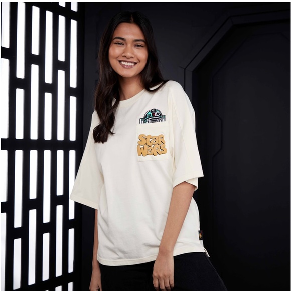 NWOT Disney R2-D2 Pocket Tee Star Wars Meets the '90s Size Large Beep Boop - Picture 1 of 16